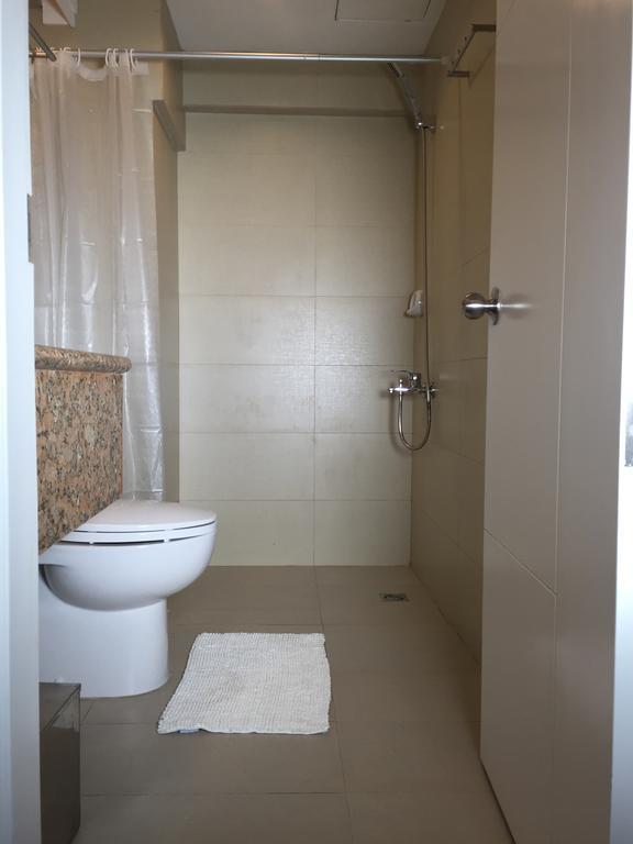 5880 Enriquez Residences Маніла Номер фото
