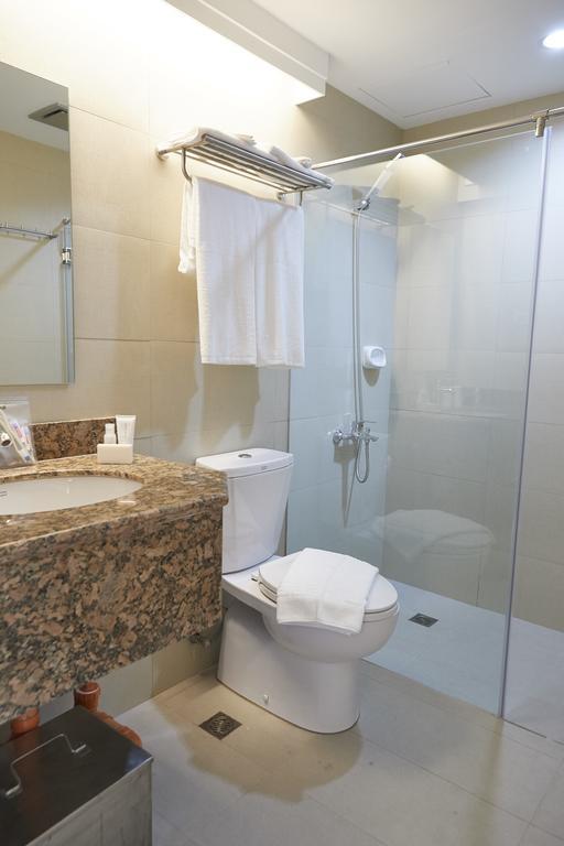 5880 Enriquez Residences Маніла Екстер'єр фото